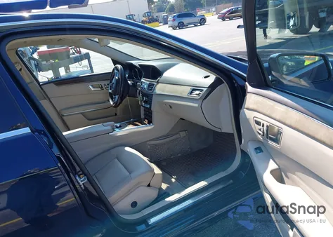 2014 Mercedes-Benz E 350 z USA, uszkodzony, nr VIN WDDHF5KB2EA897942